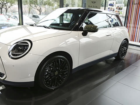 2025�� PAUL SMITH ���ʦ��