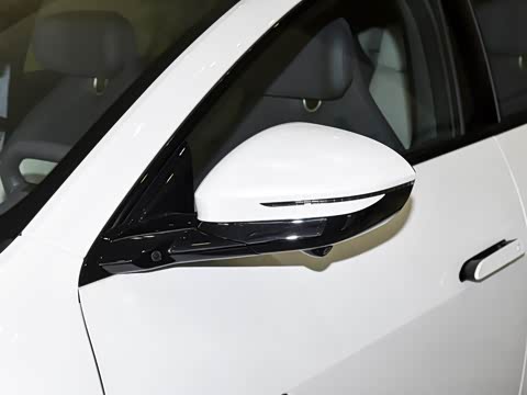 2025�� �Ŀ� Max���̰�