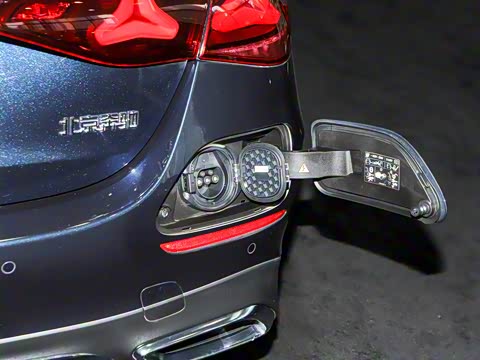 2024�� E 350 e L ���ʽ��϶����˶��γ�