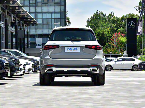 2025�� GLS 450 4MATIC ������