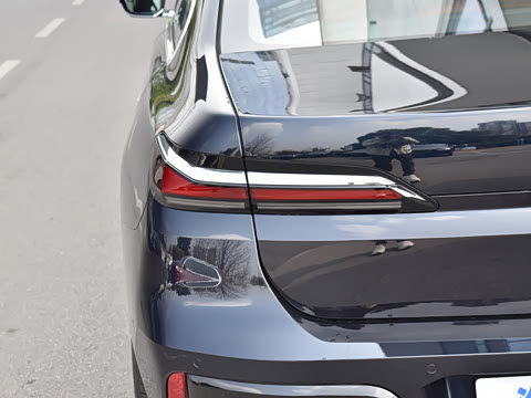 2026�� 740Li ������ M�˶���װ