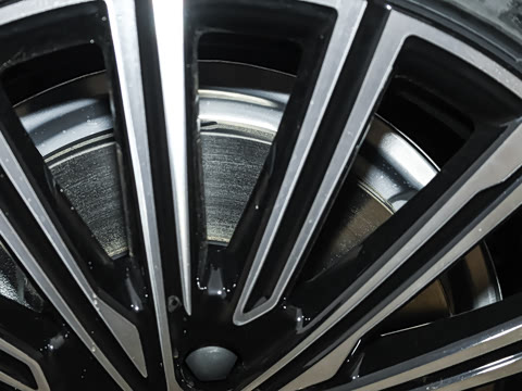 2026�� 225km EM-i Զ�����ǺӰ�