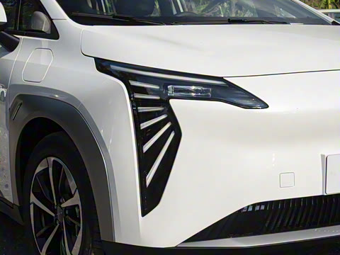 2025�� Plus 610 ������