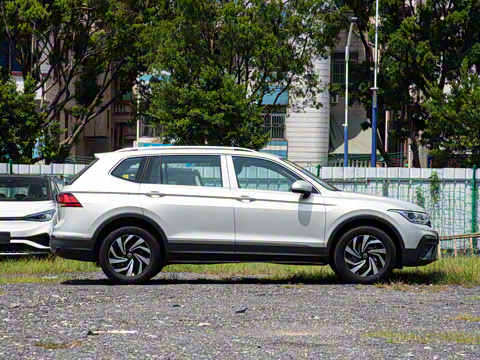 2025�� ���ڿ� 300TSI �Զ��������ڰ�