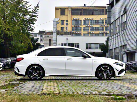 2026�� AMG A 35 L 4MATIC