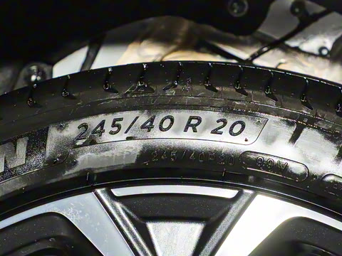 2025�� Զ����װ�޶��� 100kWh Touring