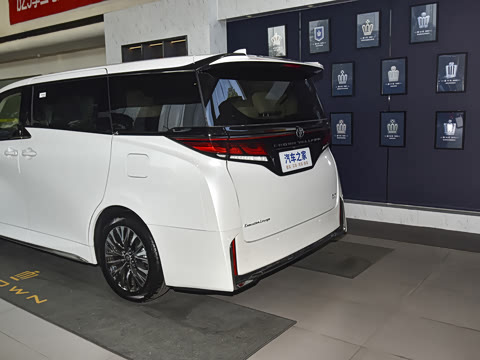 2025�� �ʹ� ˫�� 2.5L ī���