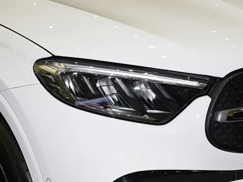 2026�� GLC 260 L 4MATIC ������