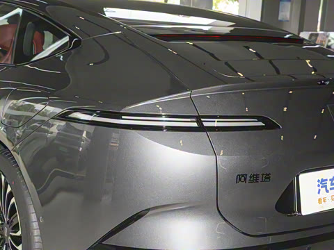 2025�� �Ŀ� Max�����