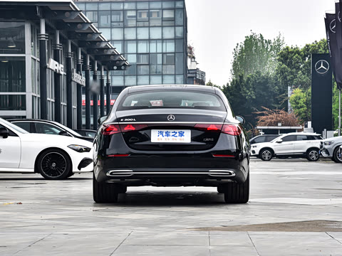 2026�� �Ŀ� E 300 L ������