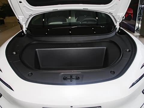 2025�� �Ŀ� Max�����