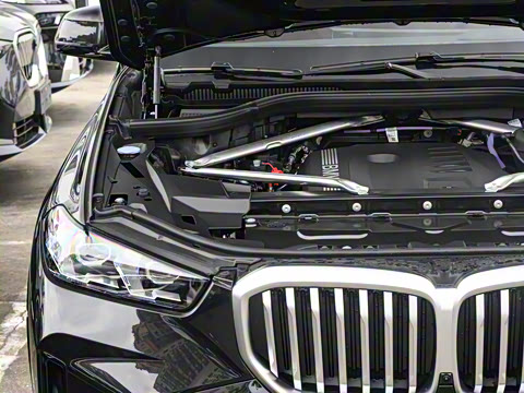 2025�� xDrive 40Li ������M�˶���ҹ��װ