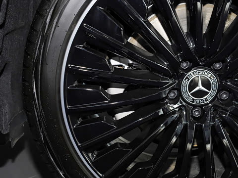 2026�� E 300 �������˶���