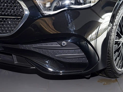 2026�� E 300 �������˶���