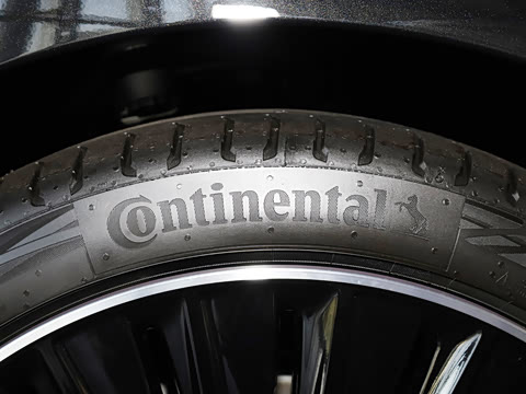 2026�� E 300 �������˶���