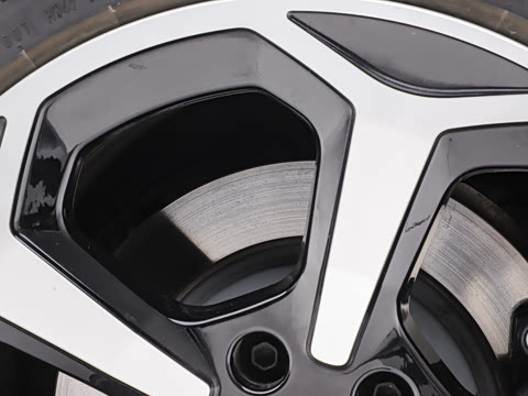 2026�� Taycan 4 Cross Turismo