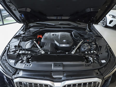 2026�� �Ŀ� 530Li xDrive M�˶���װ