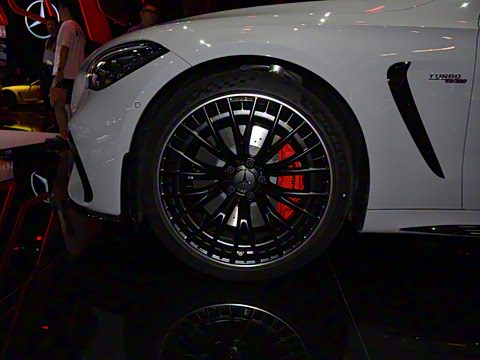 2025�� AMG CLE 53 4MATIC+ ������ܳ�