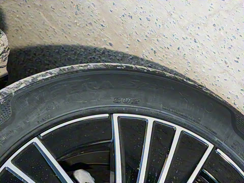 2026�� E 260 L �����