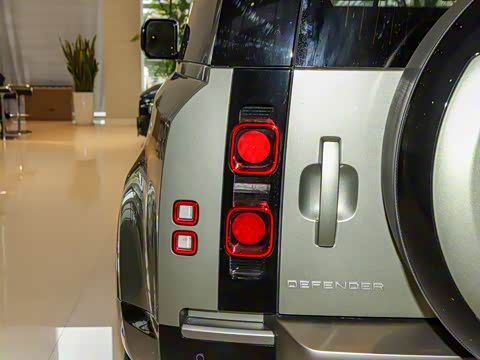 2025�� 90 3.0T P400 X-Dynamic HSE