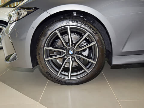 2026�� 325Li M�˶���װ
