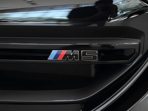 2025�� M5