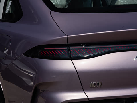 2026�� 535 MAX�����