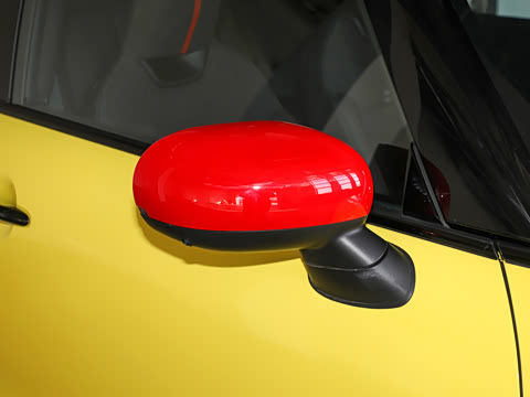 2025�� JOHN COOPER WORKS