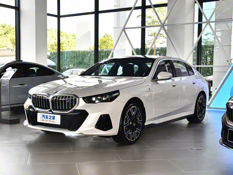 2026�� xDrive 50L M�˶���װ
