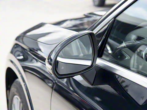 2026�� GLC 300 L 4MATIC ������ 5��