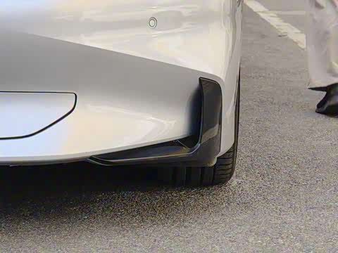 2025�� 710 Max��