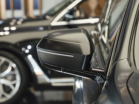 2026�� 740Li ��Ӱ��ذ� M���ܰ��˶���װ