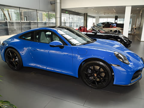 2026�� Carrera 3.0T