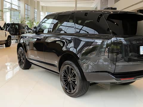 2026�� 3.0 L6 360PS SE�����
