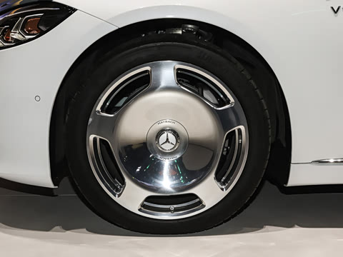 2027�� S 680 4MATIC