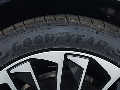2026�� 45 TFSI ������