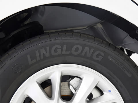 2025�� 2.0L �ֶ���Ӣ��CNG 7��