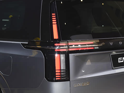 2027�� Ultra ����