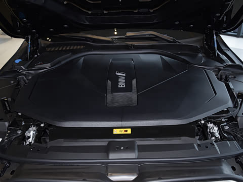 2026�� �Ŀ� eDrive 40L M�˶���װ