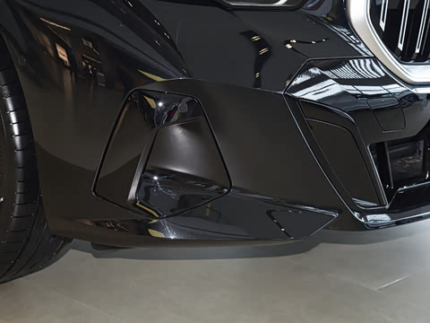 2026�� �Ŀ� eDrive 40L M�˶���װ