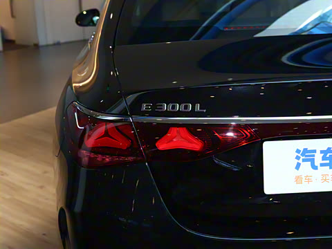 2026�� E 300 L ʱ���˶���