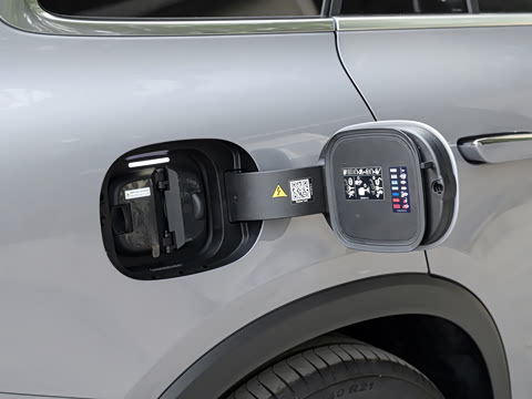 2026�� ����� 400 L 4MATIC