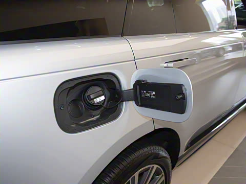 2025�� 3.0 L6 400PS �����ӳ���