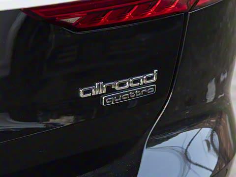 2026�� allroad quattro 55 TFSI