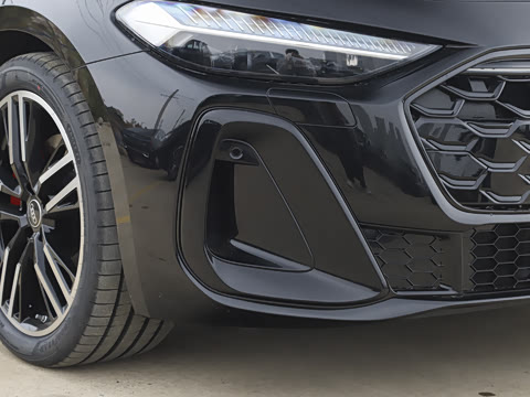 2026�� 2.0T �˶��� quattro