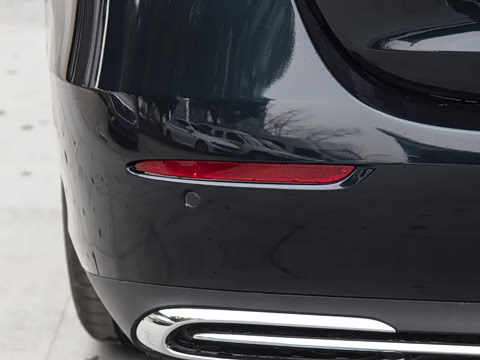 2026�� E 300 L ������