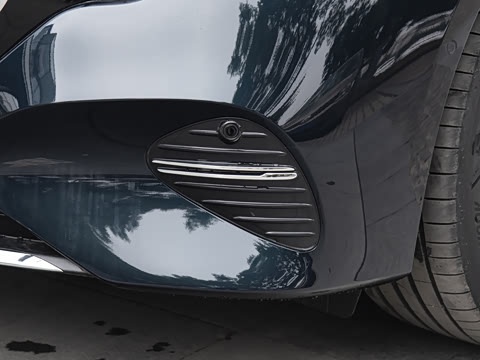 2026�� E 300 L ������