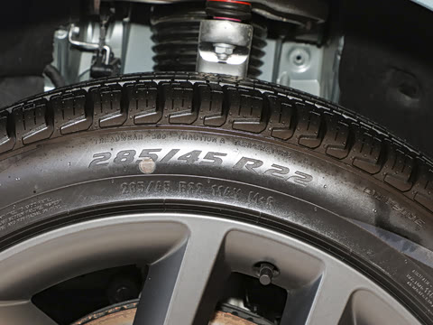 2025�� 400PS Dynamic SE