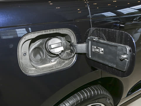 2024�� 4.4 V8 SV���ٴ����ӳ��� 4��