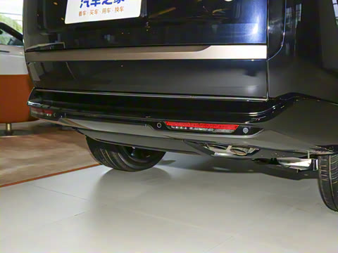 2024�� 4.4 V8 SV���ٴ����ӳ��� 4��